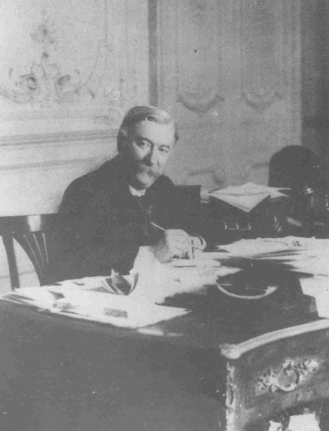Louis Marin.